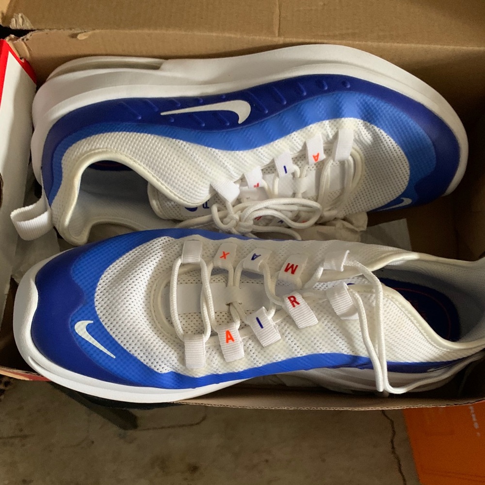 Nike